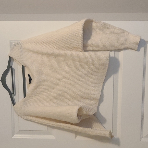FOREVER 21 off the shoulder sweater sz  small - Picture 1 of 3